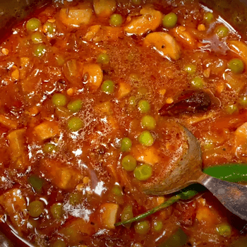 mushroom and peas curry